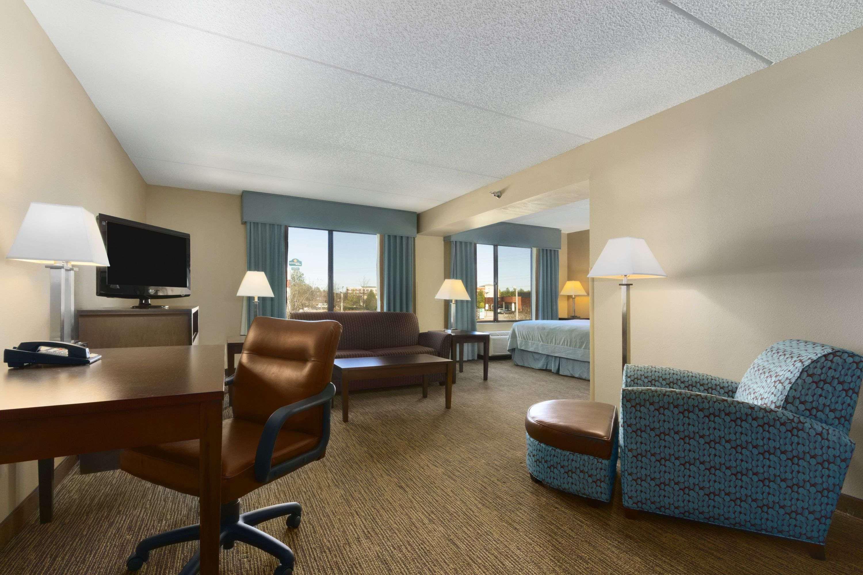 Independent Sphc Cross Creek Inn & Suites Фейетвилл Экстерьер фото
