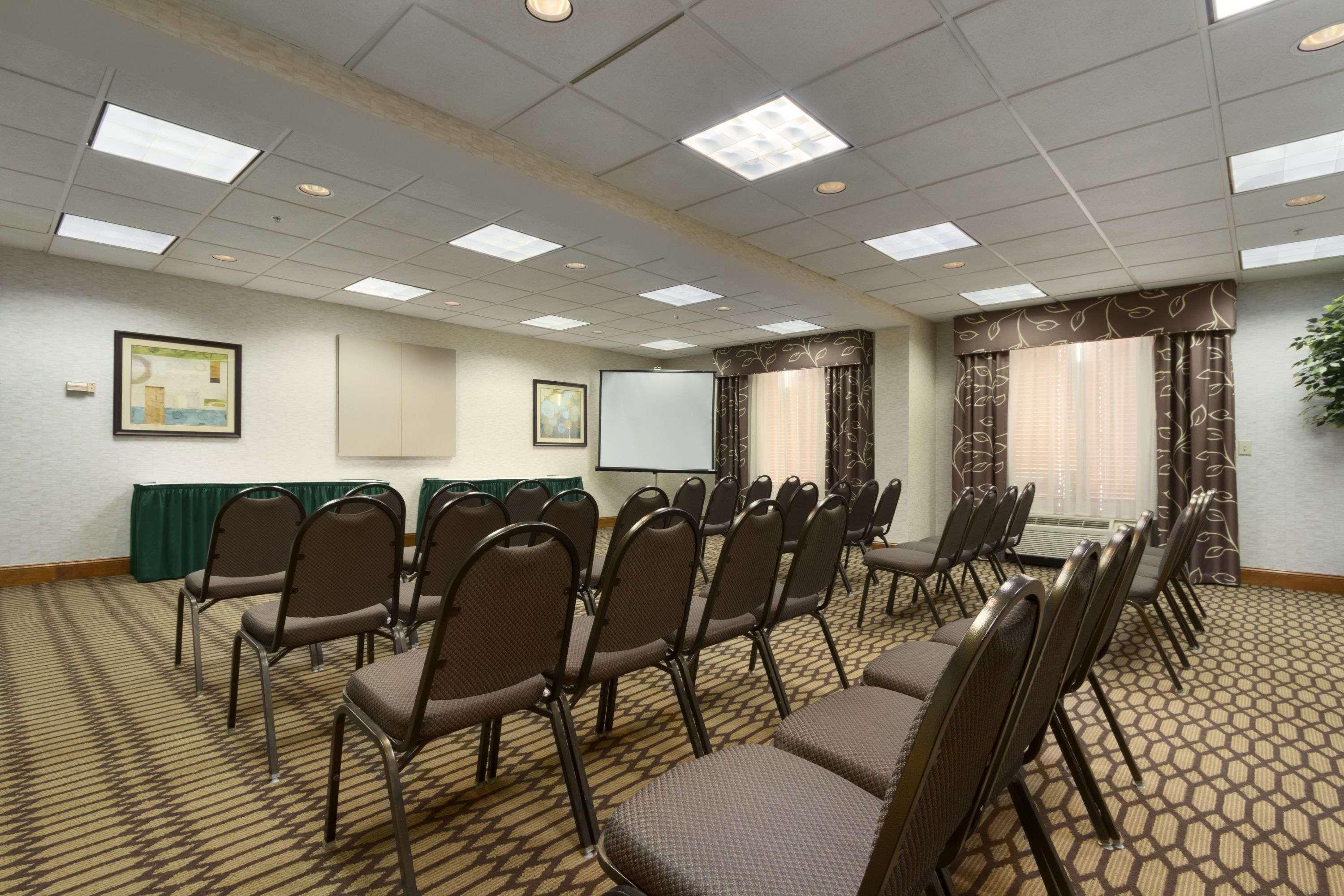 Independent Sphc Cross Creek Inn & Suites Фейетвилл Экстерьер фото
